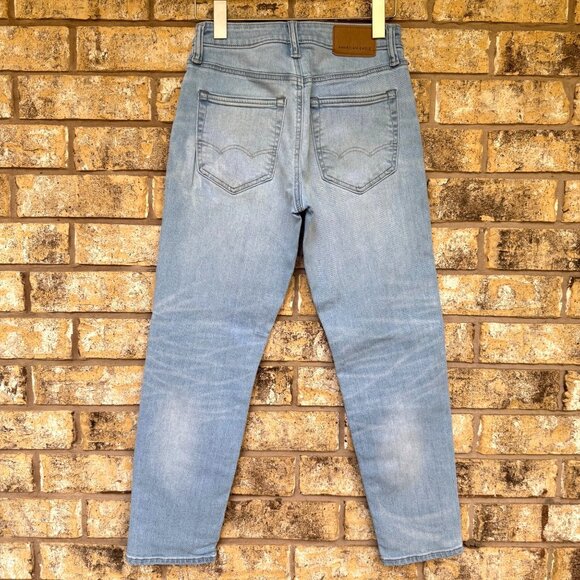 size 26 x 28 American Eagle Mens Athletic Fit Light Wash Denim Jeans airflex + - Picture 2 of 5